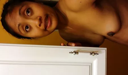 Busty teen Мила пръсти синя българско безплатно порно урина