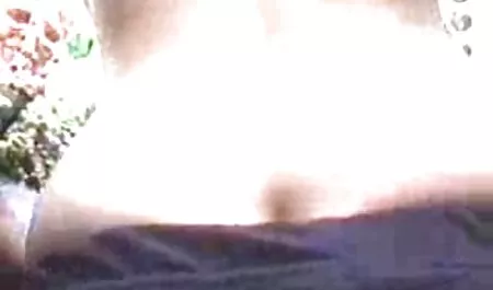 Teen дяволите balgarsko porno във фитнес залата.