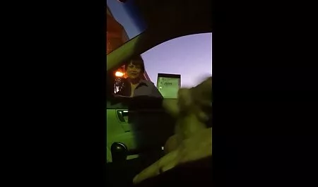 Джъстин Джеймс-гореща курва българско аматьорско порно в кухнята
