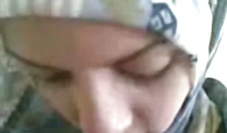 Busty български порно Маги Грийн и Бриана Джордан играчка с момчетата ги втвърдява!