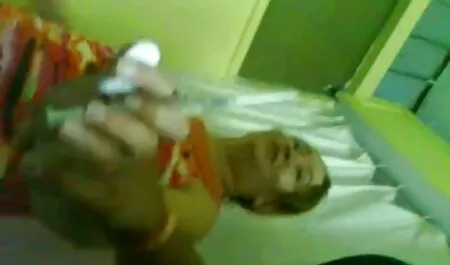 Ескорт трябва да се чука след български секс видео обаждане